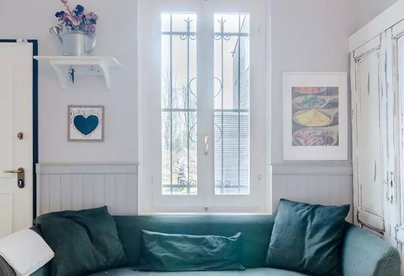 ベッドアンドブレックファースト Il Cottage