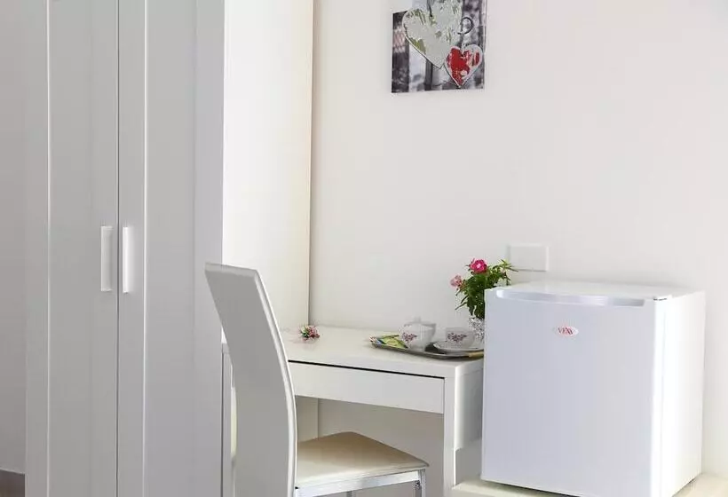 B&b Il Melograno Antico Con Terrazza E Giardino