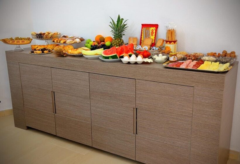 B&b Il Melograno Antico Con Terrazza E Giardino