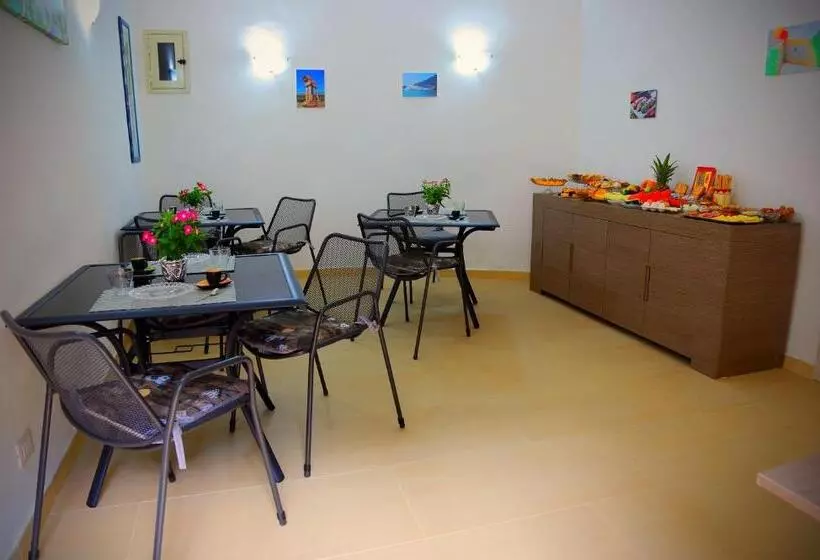 B&b Il Melograno Antico Con Terrazza E Giardino