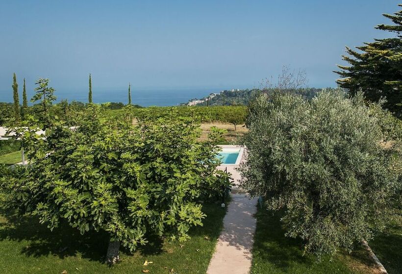 田舎風ホテル Villa Marchetti