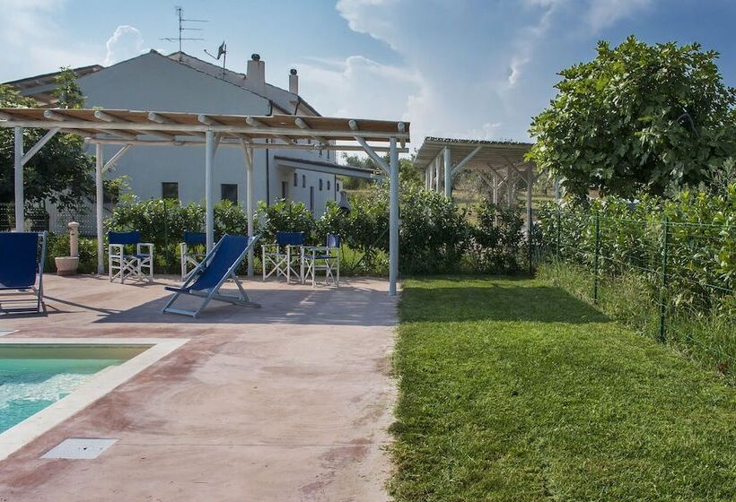 田舎風ホテル Villa Marchetti