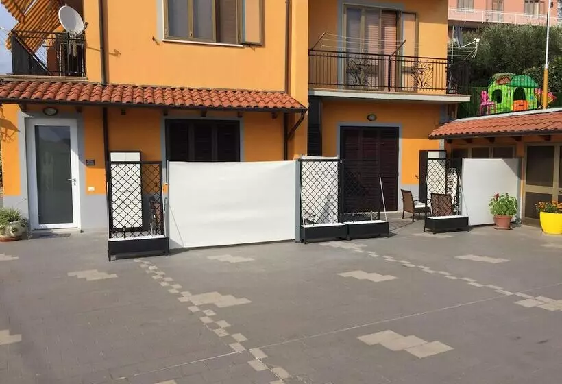 ペンション Guesthouse Perfect Station