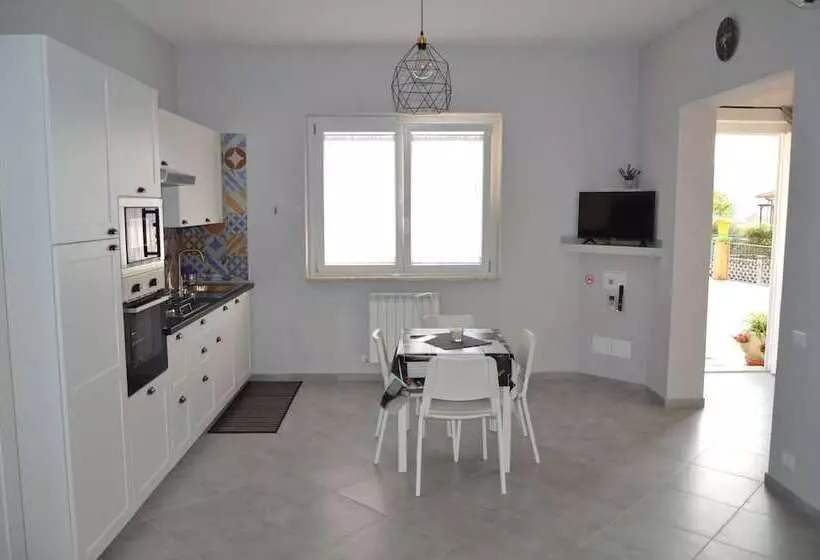 ペンション Guesthouse Perfect Station