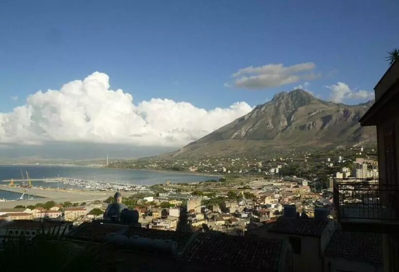 ベッドアンドブレックファースト A Vanedda