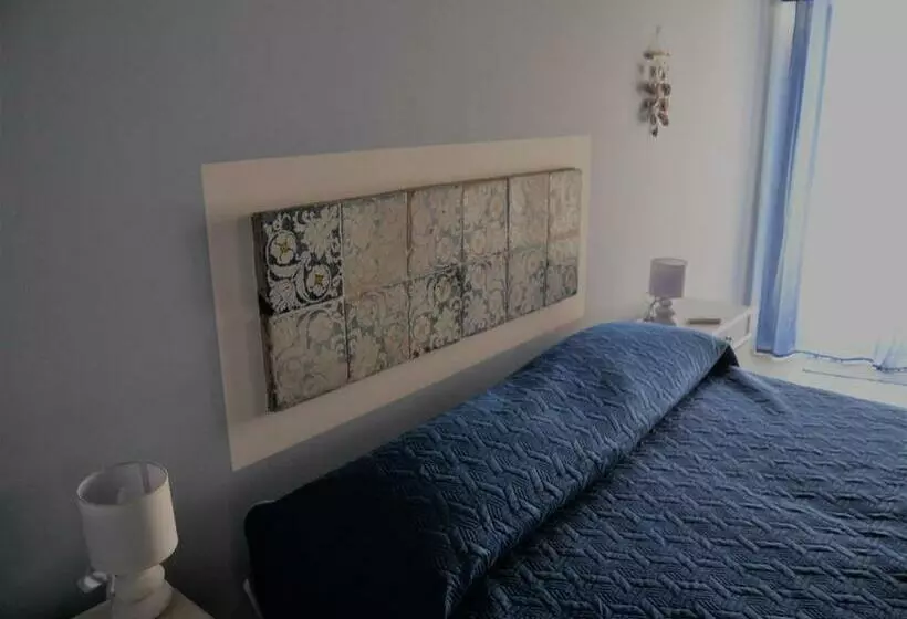 ベッドアンドブレックファースト A Vanedda