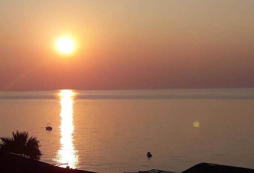 Bed And Breakfast Sunrise