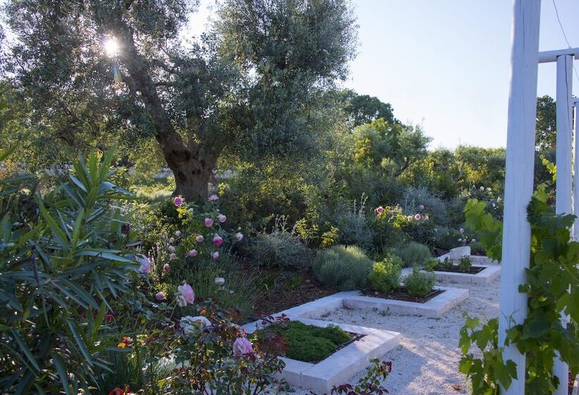 مبيت وإفطار Tenuta Del Lauro