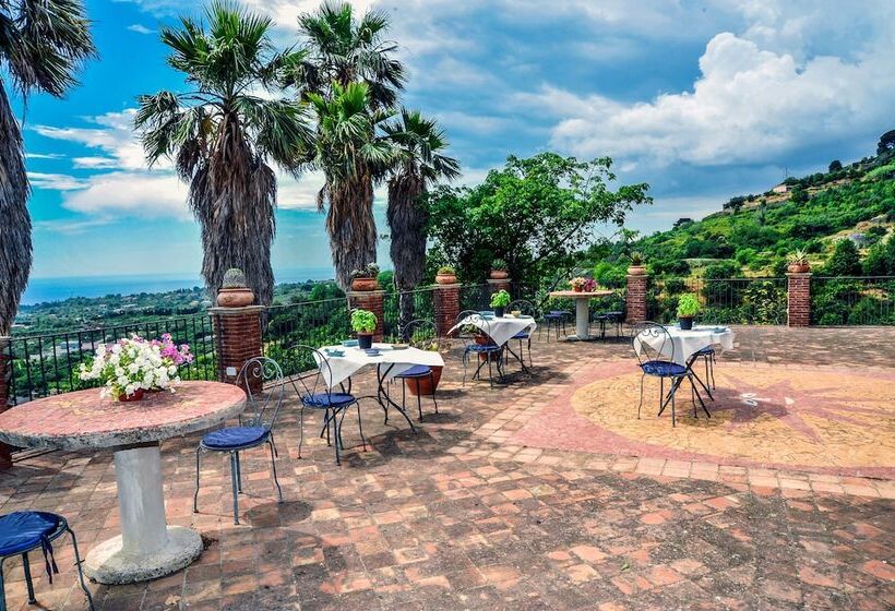 پانسیون La Casa Rosa