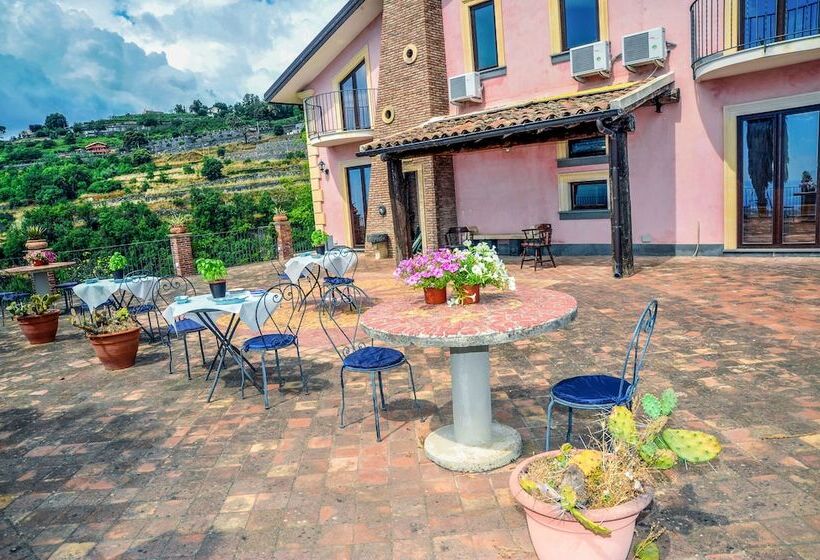 پانسیون La Casa Rosa