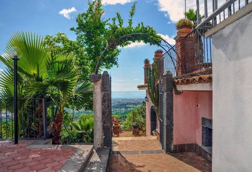 پانسیون La Casa Rosa