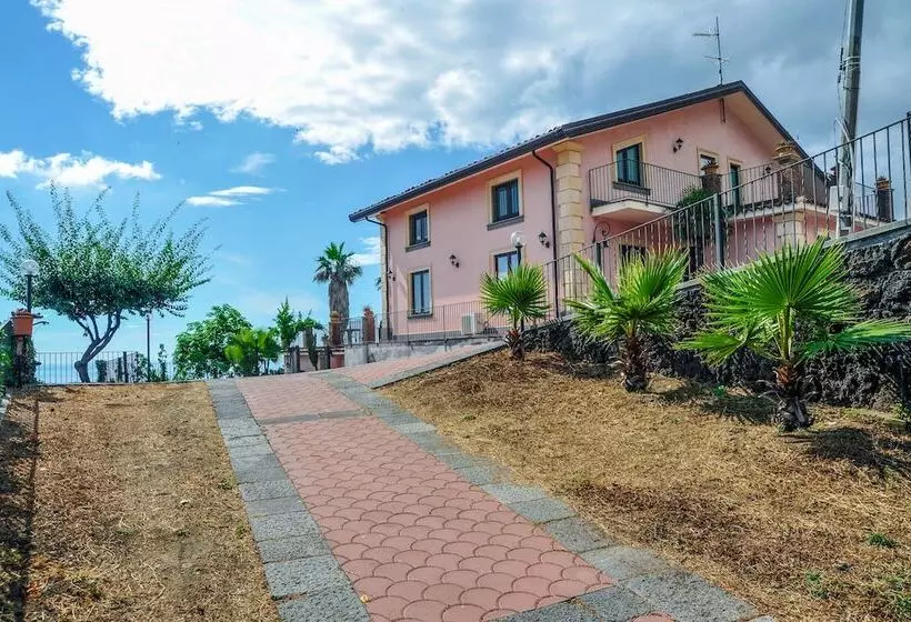 Majatalo La Casa Rosa
