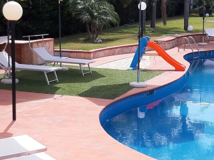 פנסיון Villa Emy