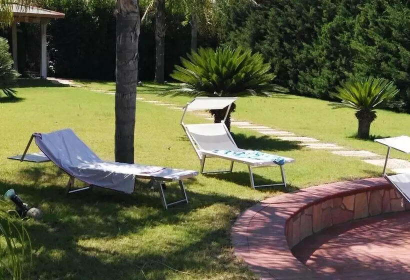 پانسیون Villa Emy