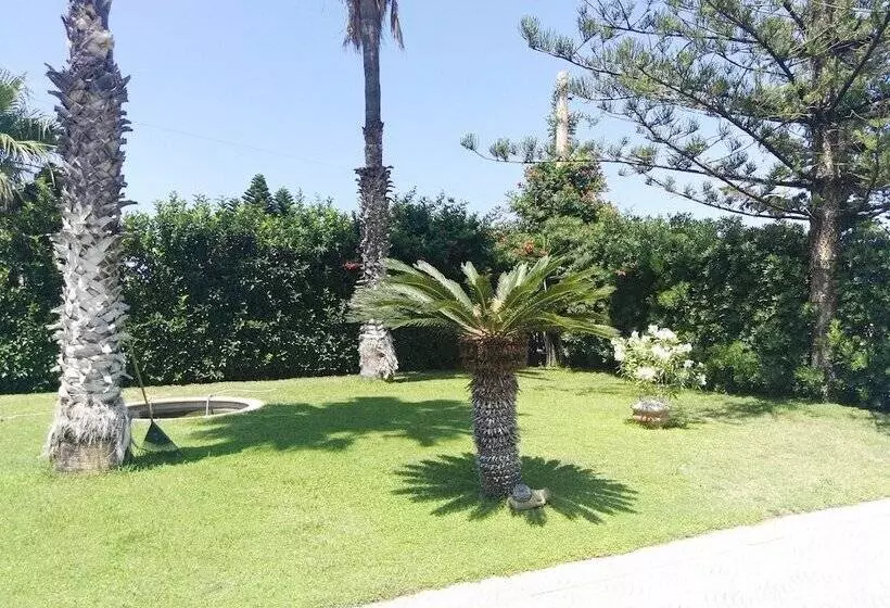 پانسیون Villa Emy