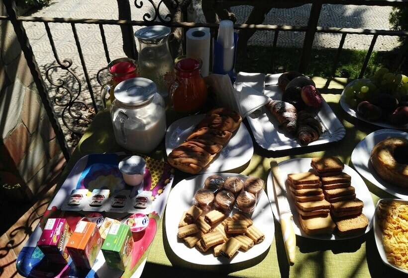 פנסיון Villa Emy