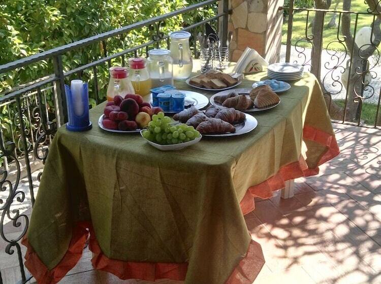 פנסיון Villa Emy