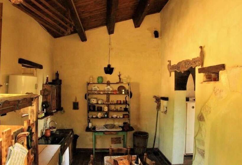 Bed and Breakfast Casa Hobbit