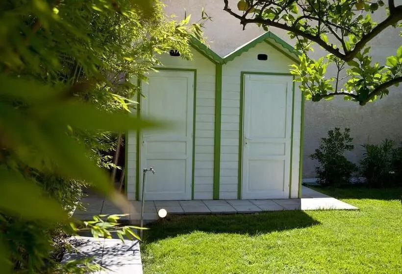 تختخواب و صبحانه La Villa Della Meda