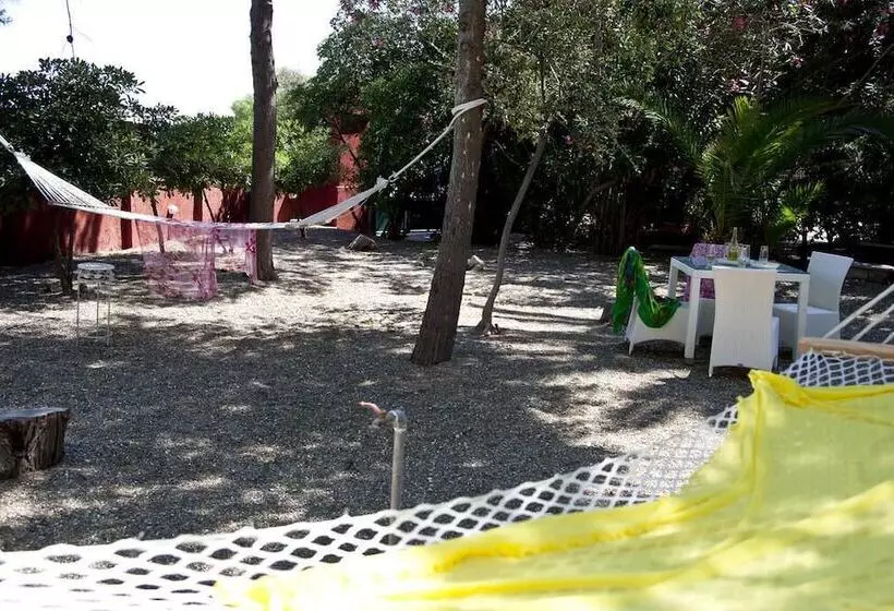 تختخواب و صبحانه La Villa Della Meda