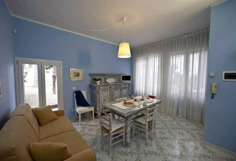 تختخواب و صبحانه La Villa Della Meda