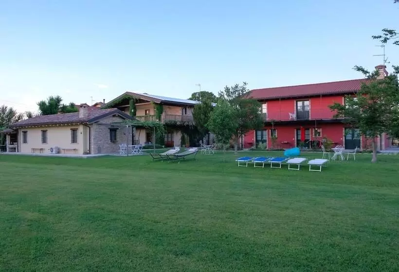 田舎風ホテル Agriturismo Albafiorita