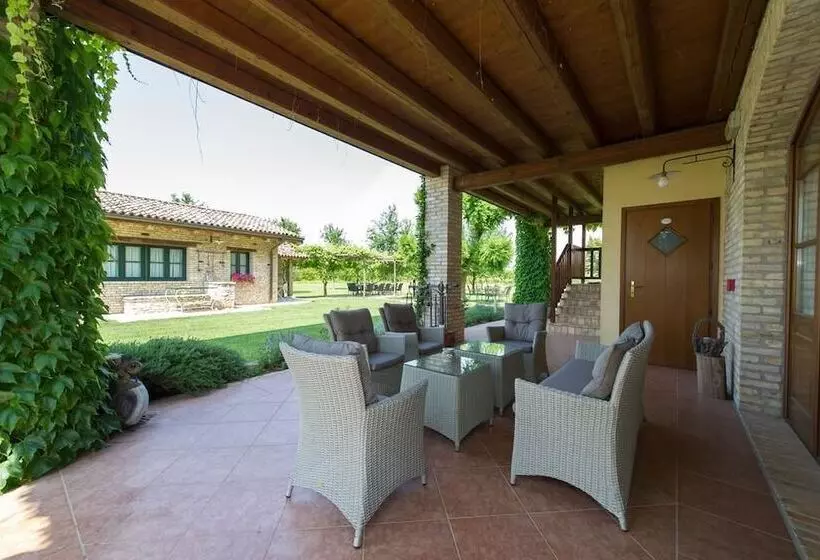 田舎風ホテル Agriturismo Albafiorita