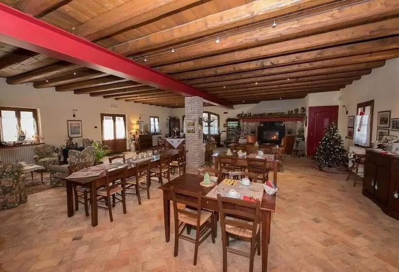 田舎風ホテル Agriturismo Albafiorita