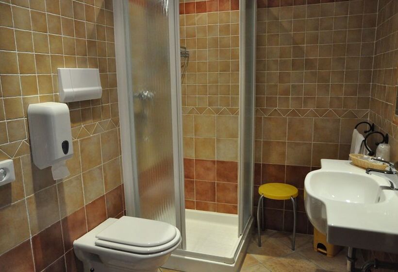 בית מלון כפרי Trattoria Mingaren Albergo