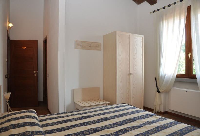 בית מלון כפרי Trattoria Mingaren Albergo