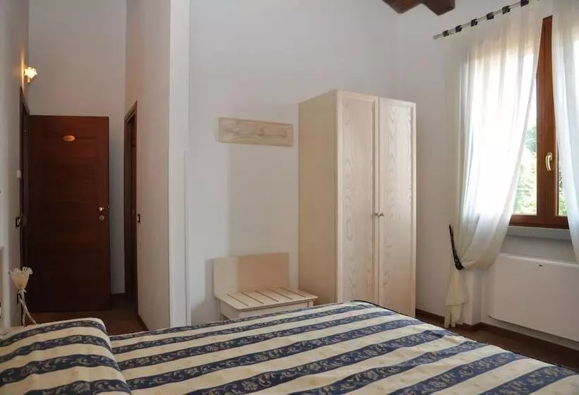 هتل Trattoria Mingaren Albergo