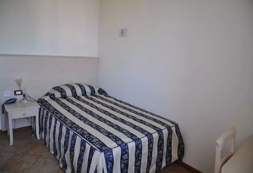 هتل Trattoria Mingaren Albergo