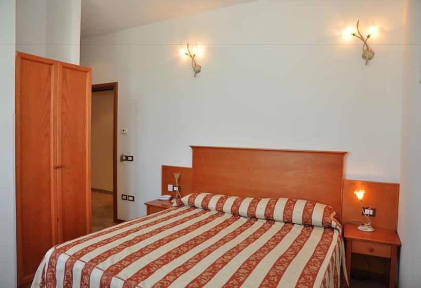 בית מלון כפרי Trattoria Mingaren Albergo