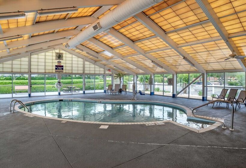 فندق Best Western Carlton Suites