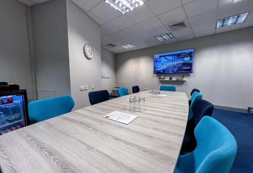 The Bolton Stadium Hotel, A Member Of Radisson Individuals