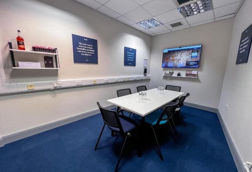 The Bolton Stadium Hotel, A Member Of Radisson Individuals