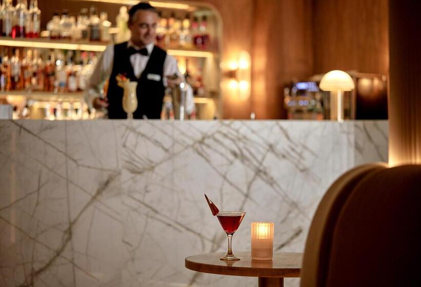 בית מלון כפרי Grecian Park