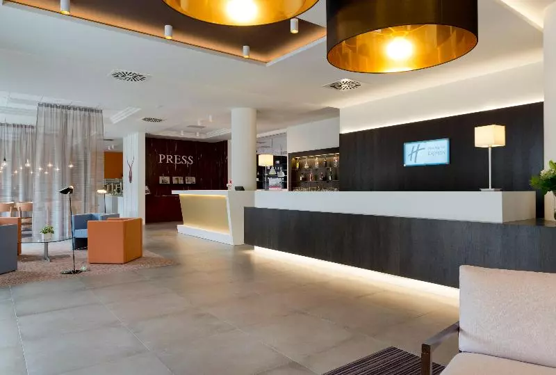 فندق Holiday Inn Express Antwerpen City North, An Ihg