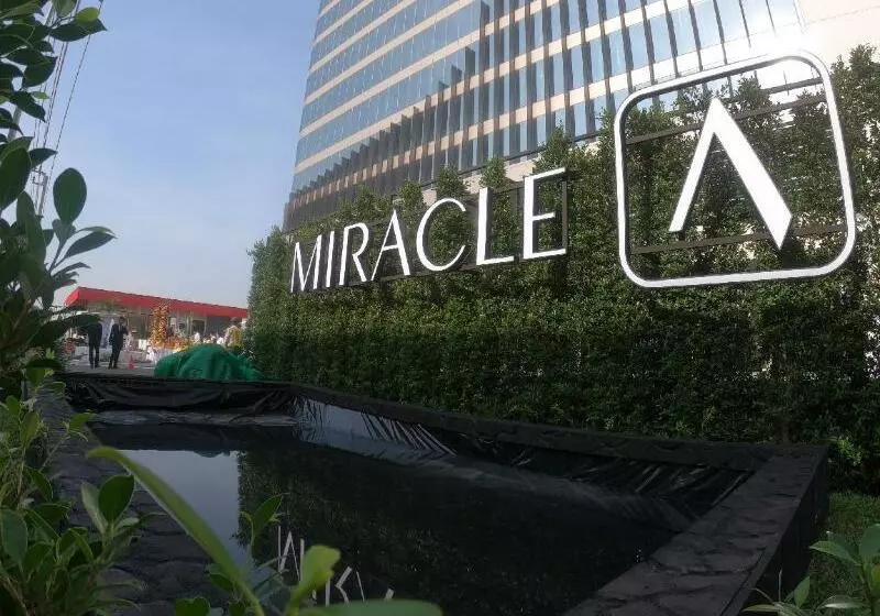 Hotelli Miracle Grand Convention