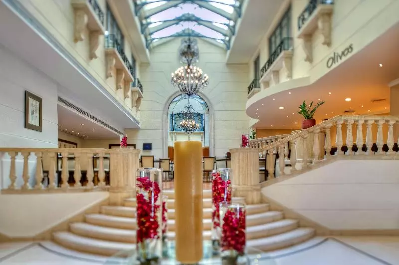 هتل Radisson Blu Martinez Beirut