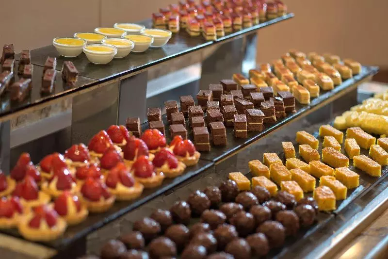 هتل Radisson Blu Martinez Beirut