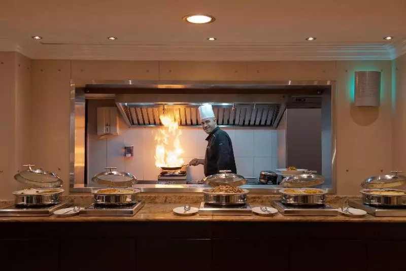 هتل Radisson Blu Martinez Beirut