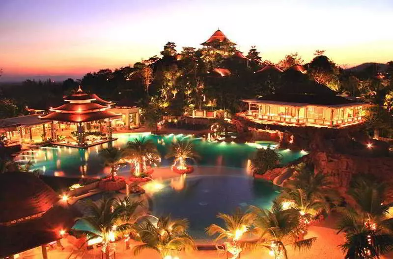 Отель Springfield Village Golf & Spa