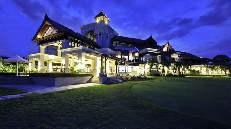 Отель Springfield Village Golf & Spa