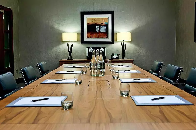 هتل The Glasshouse, Autograph Collection