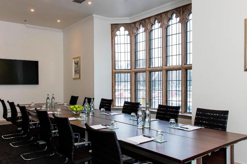 هتل The Glasshouse, Autograph Collection