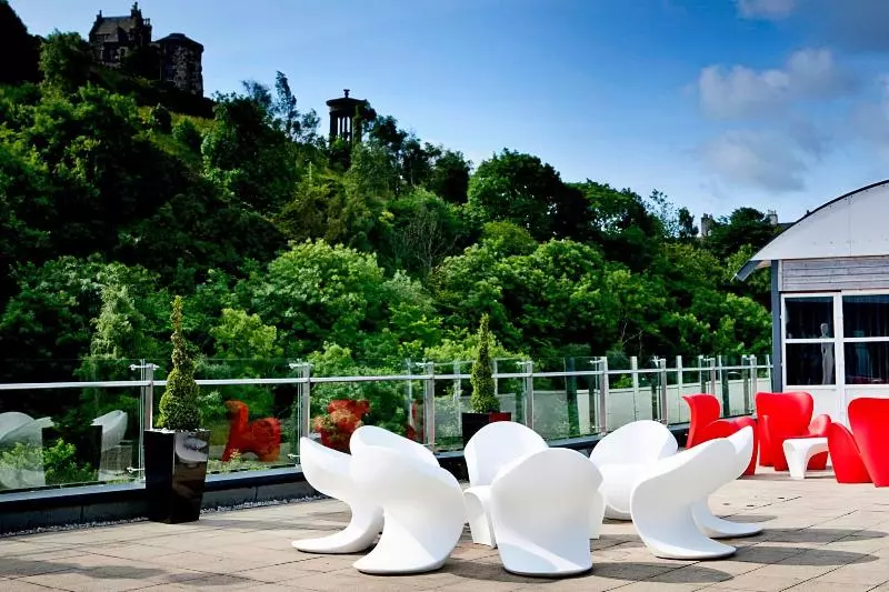 هتل The Glasshouse, Autograph Collection