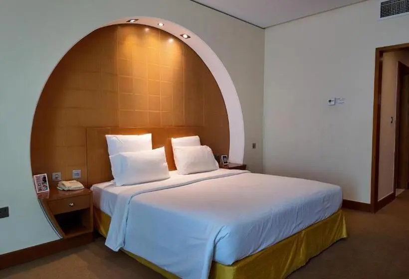 Oryx Grand Hotel Jebel Hafeet
