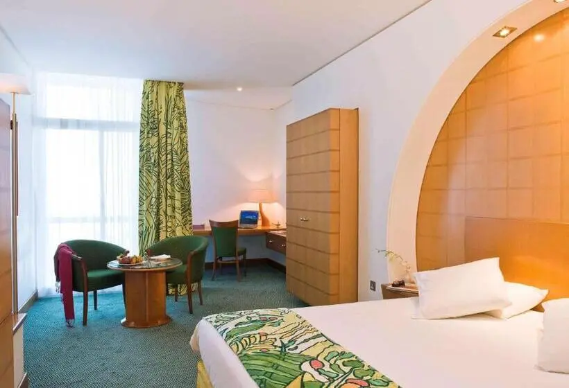Oryx Grand Hotel Jebel Hafeet