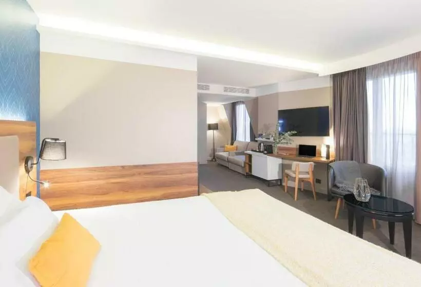 אתר נופש L Elysee Val D Europe